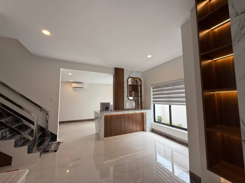 🏠 出租,  地址 : #波贝,  有8个房间