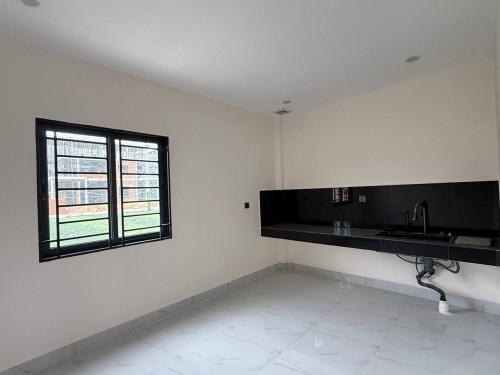 🏠 出租📍 地址 : 波贝 , 有4个房间 , 一个月 1700$