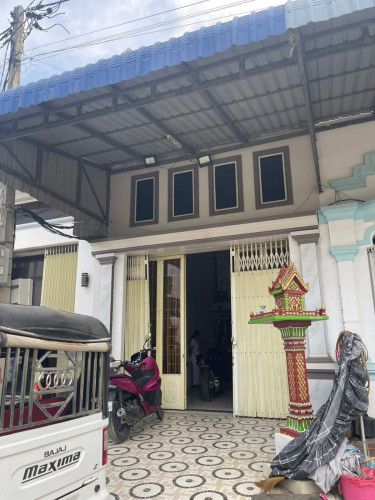 🏡ផ្ទះលក់បន្ទាន់,មាន3បន្ទប់គេង3បន្ទប់ទឹក,ជិតកន្លែងធ្វើប៉ាស្ព័រ