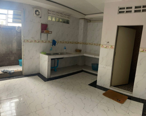 🏡ផ្ទះលក់បន្ទាន់,មាន3បន្ទប់គេង3បន្ទប់ទឹក,ជិតកន្លែងធ្វើប៉ាស្ព័រ