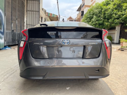 💫TOYOTA Pruis Touring ហ្វូលអុបសិន​  ឆ្នាំ2016​  ក្នុងសរ​  ពណ៌ប្រផេះ​  សន្លឹកពន្ធថ្មី​