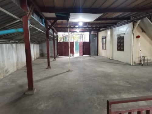 ឃ្លាំងជួលមានផ្ទះនៅស្រាប់