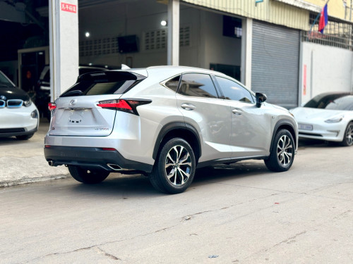 🚘2015 Lexus NX200t ​ F- Sport ប៉ុង1 ប៉ូតុង3( ក្រដាសពន្ធ)