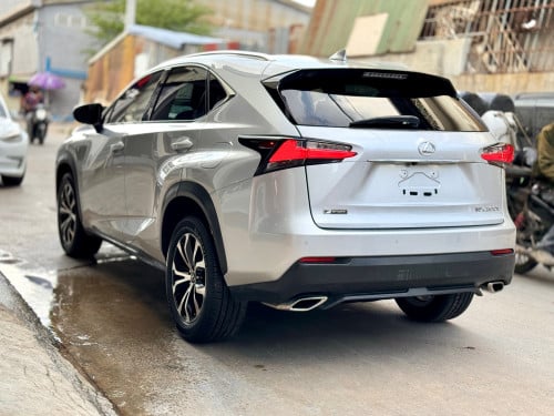 🚘2015 Lexus NX200t ​ F- Sport ប៉ុង1 ប៉ូតុង3( ក្រដាសពន្ធ)