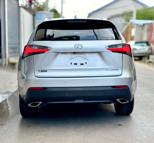 🚘2015 Lexus NX200t ​ F- Sport ប៉ុង1 ប៉ូតុង3( ក្រដាសពន្ធ)