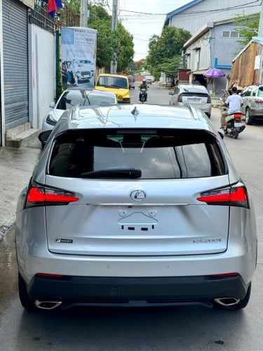🚘2015 Lexus NX200t ​ F- Sport ប៉ុង1 ប៉ូតុង3( ក្រដាសពន្ធ)