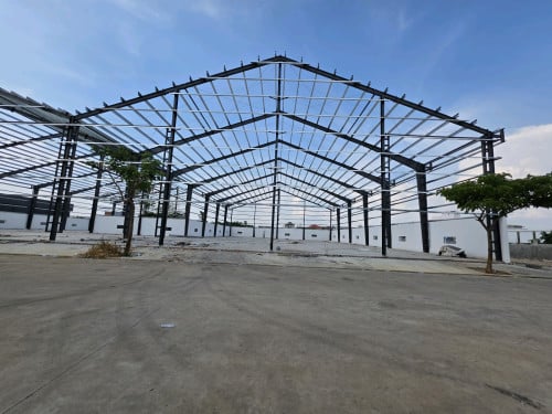 ឃ្លាំងសម្រាប់ជួល / Warehouse for Rent