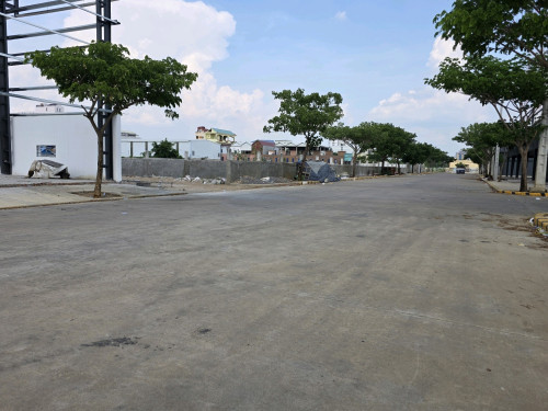 ឃ្លាំងសម្រាប់ជួល / Warehouse for Rent