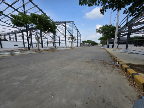 ឃ្លាំងសម្រាប់ជួល / Warehouse for Rent