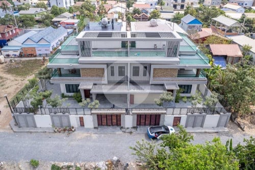 10 Bedroom Pool Villa for Rent near AEON3
