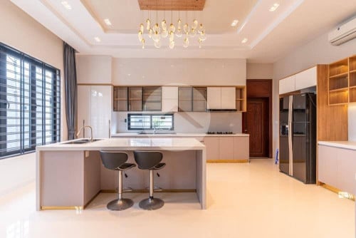 10 Bedroom Pool Villa for Rent near AEON3