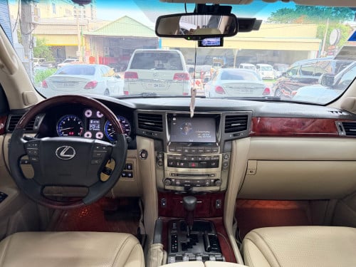 2009 up 2015 Lexus 570 ទើបរៀបចំហើយ