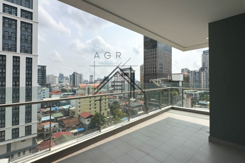 3 Bedroom Serviced Apartment For Rent in BKK1
