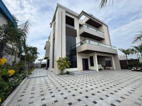 5+1 Bedroom Pool Villa for Rent in Phnom Penh Thmey
