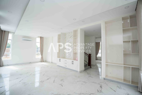 5 Bedroom Villa For Sale - | Preaek Kampues | Phnom Penh