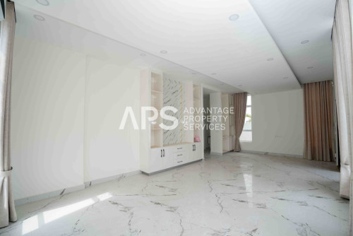 5 Bedroom Villa For Sale - | Preaek Kampues | Phnom Penh