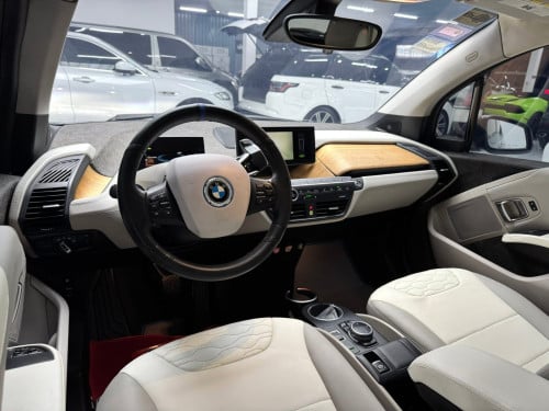 BMW i3 សាំង+អាគុយ