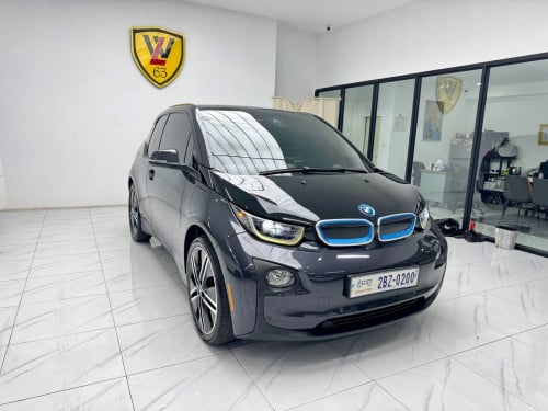 BMW i3 សាំង+អាគុយ