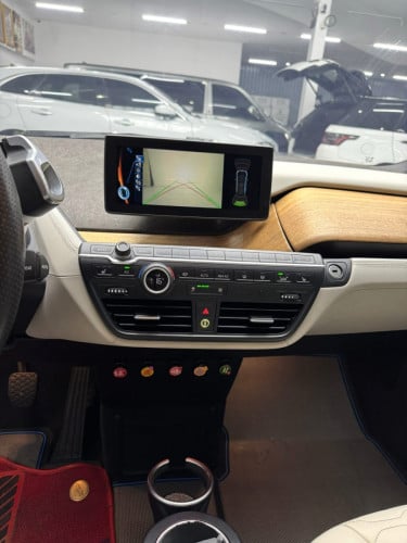 BMW i3 សាំង+អាគុយ