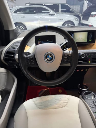 BMW i3 សាំង+អាគុយ