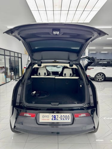 BMW i3 សាំង+អាគុយ