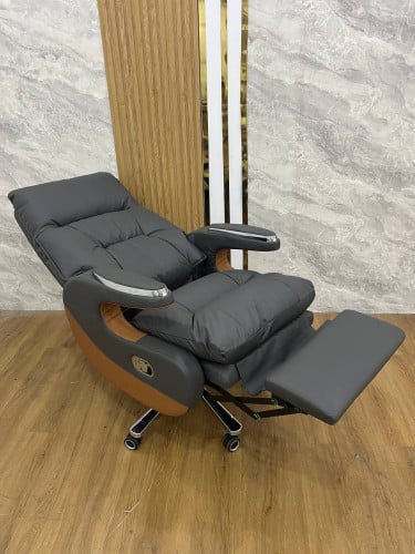 Boss Premium chair