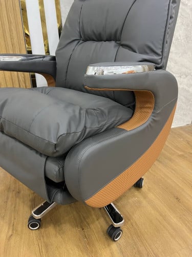 Boss Premium chair