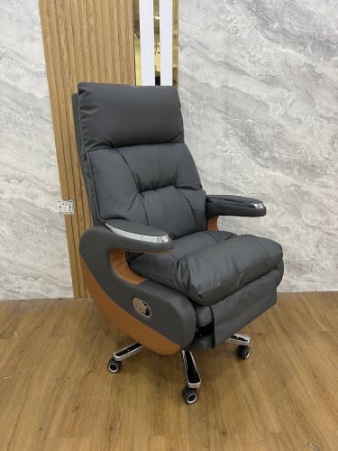 Boss Premium chair