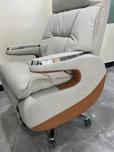 Boss Premium chair