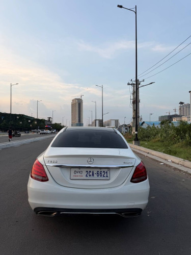 C300 4Matic ឡេីង កាង ប៉ាណាAMG