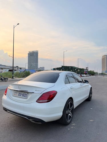 C300 4Matic ឡេីង កាង ប៉ាណាAMG