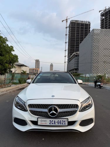 C300 4Matic ឡេីង កាង ប៉ាណាAMG