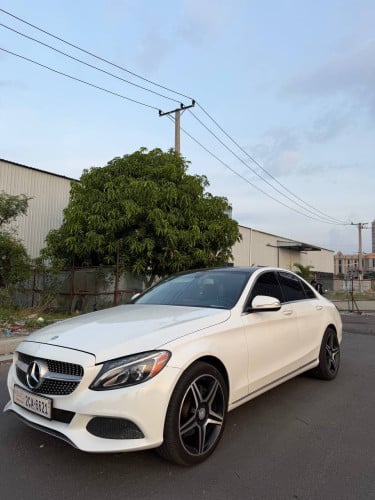 C300 4Matic ឡេីង កាង ប៉ាណាAMG