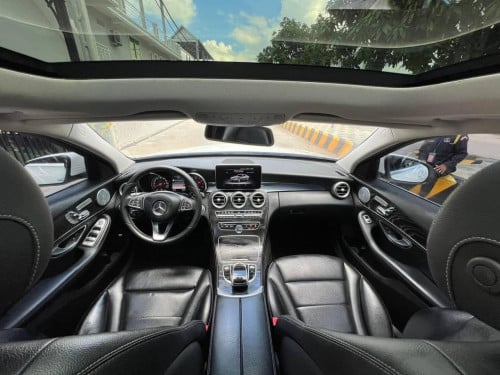 C300 4Matic ឡេីង កាង ប៉ាណាAMG