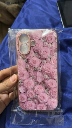 Cash iPhone 16 តូច