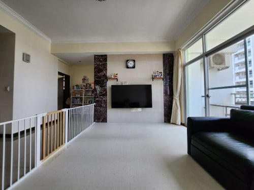 Cheap Price Condo 3 bedroom resale under market price at Camko city garden