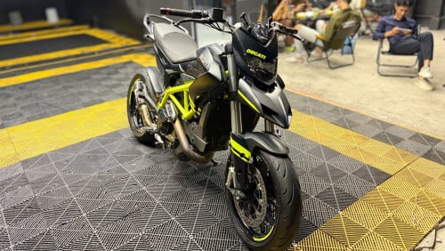 Ducati Hyper strada