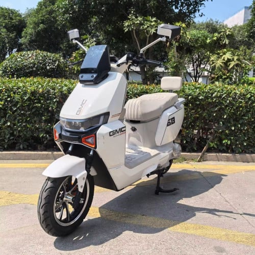 Electric Scooter ម៉ូតូអាគុយ​ ឬម៉ូតូអគ្គីសនី