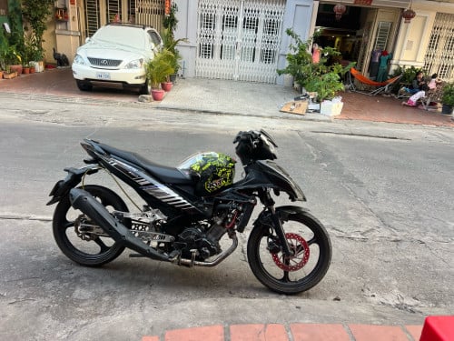 Exciter 150 លក់មានពន្ធត្រឹមត្រូវ