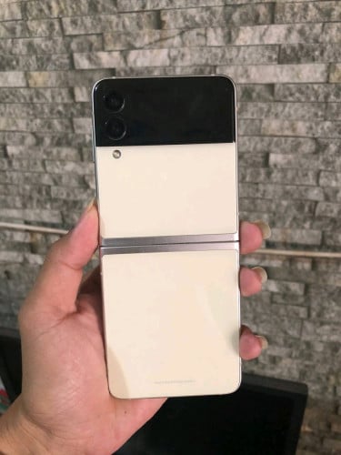 Flip 3 256GB Sim1 លក់120$