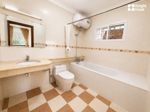 FOR LEASE 📍 BKK1 3BR + 1 Maid | 3BTR + 2 Restrooms 💰 Rental Price: $2,200/month