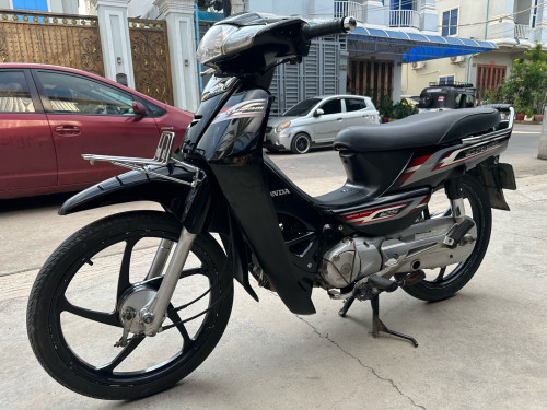 Honda Dream c125 Year 2010