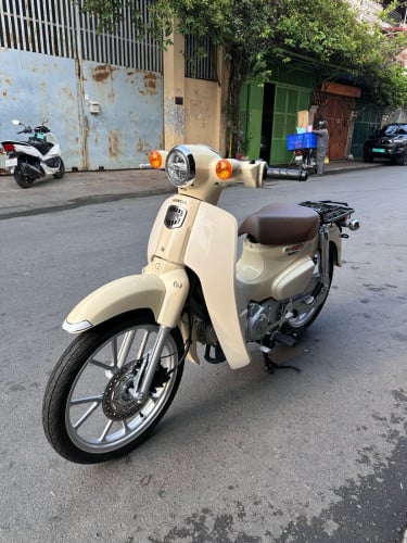 Honda SuperCub110(ABS) ជប៉ុនឆ្នាំ2024ក្រដាស់ពន្ធ