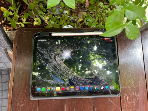 IPad A16 WiFi only (128GB storage) just used only for 1 month