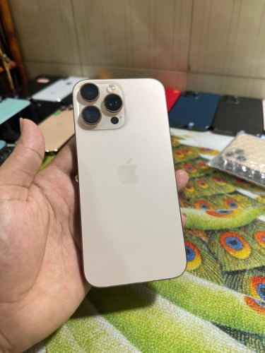 iPhone 16 pro max ប្រើបានតែ Wi-Fi 460$