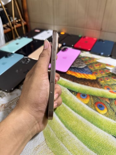 iPhone 16 pro max ប្រើបានតែ Wi-Fi 460$