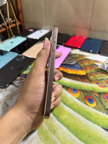 iPhone 16 pro max ប្រើបានតែ Wi-Fi 460$