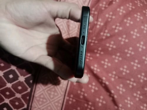 Iphone15plus 256G Locked Sim កែជេីងសុីម Code LLA 99% battery 100%