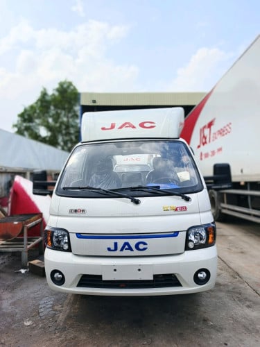 JAC EV