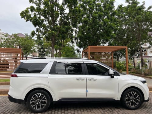 Kia calnival 021 លក់28000ចចាឡានសាំងនៅភ្នំពេញ ស្លាក់លេខកម្ពុជាអាចប្តូរដាក់លេខថ្មីបាន